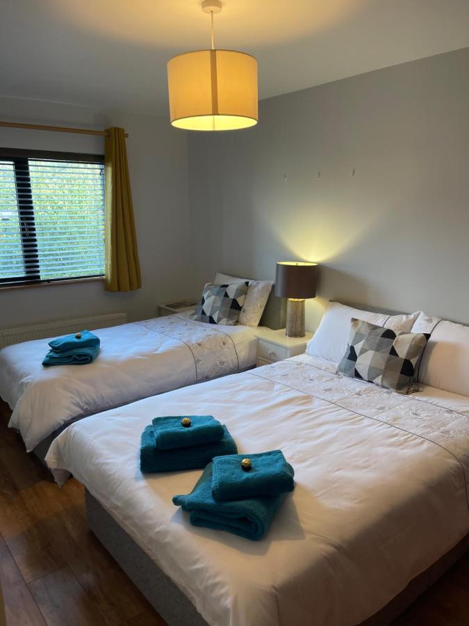 Beach Lodge Барна Екстер'єр фото